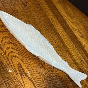 Ceramic Fish-Shaped Sushi Dish - Blue